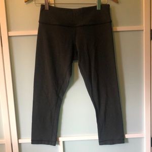 Lululemon cropped pants
